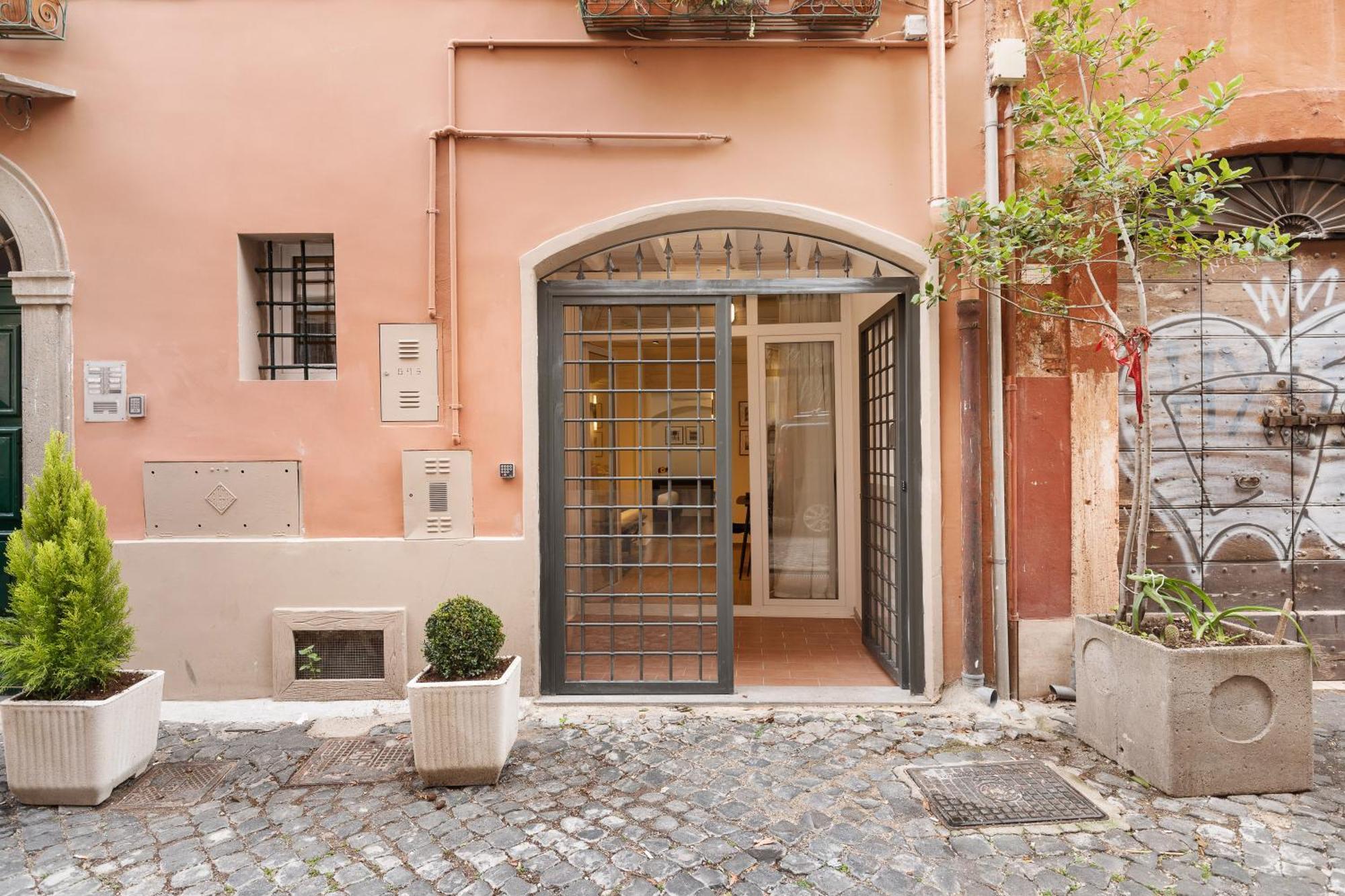 Leopardo Boutique Apartment In Trastevere 罗马 外观 照片