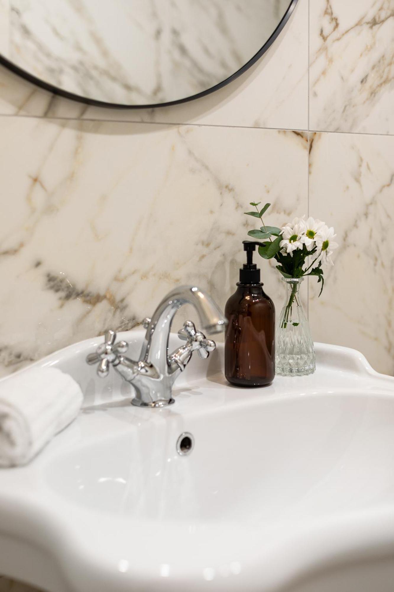 Leopardo Boutique Apartment In Trastevere 罗马 外观 照片